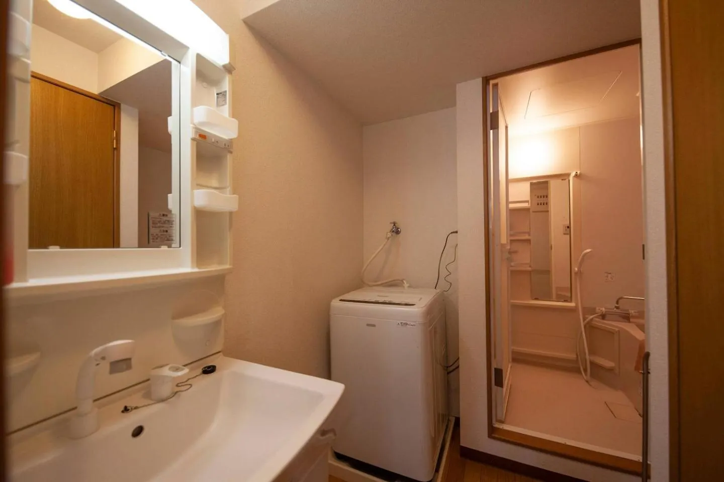 Turkey Blue Bldg Apartment Tokyo