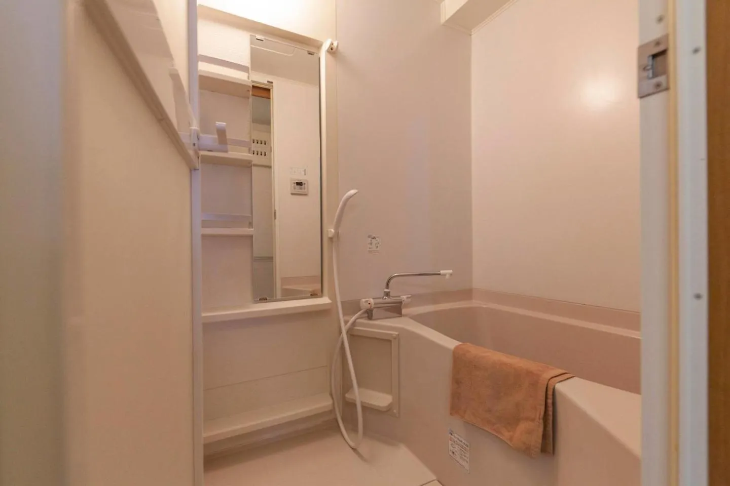 Turkey Blue Bldg Apartment Tokyo